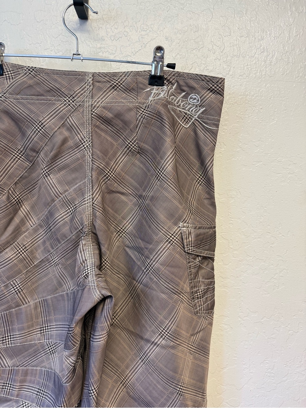 Vintage Billabong Andy Irons board shorts - Picture 8 of 12